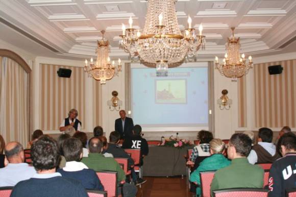 La prestigiosa sala dell'Hotel Cristallo