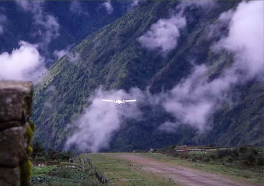 L'atterraggio a Lukla